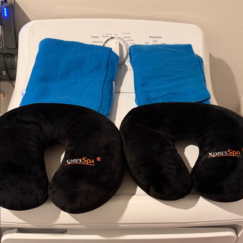 2 XpresSpa Black Travel Neck Pillows + 2 travel blankets